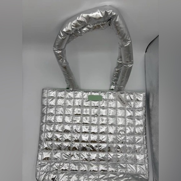 Clinique Quilted Silver Shopping Shoulder Tote Bag NWT Lime Lining - Picture 1 of 4